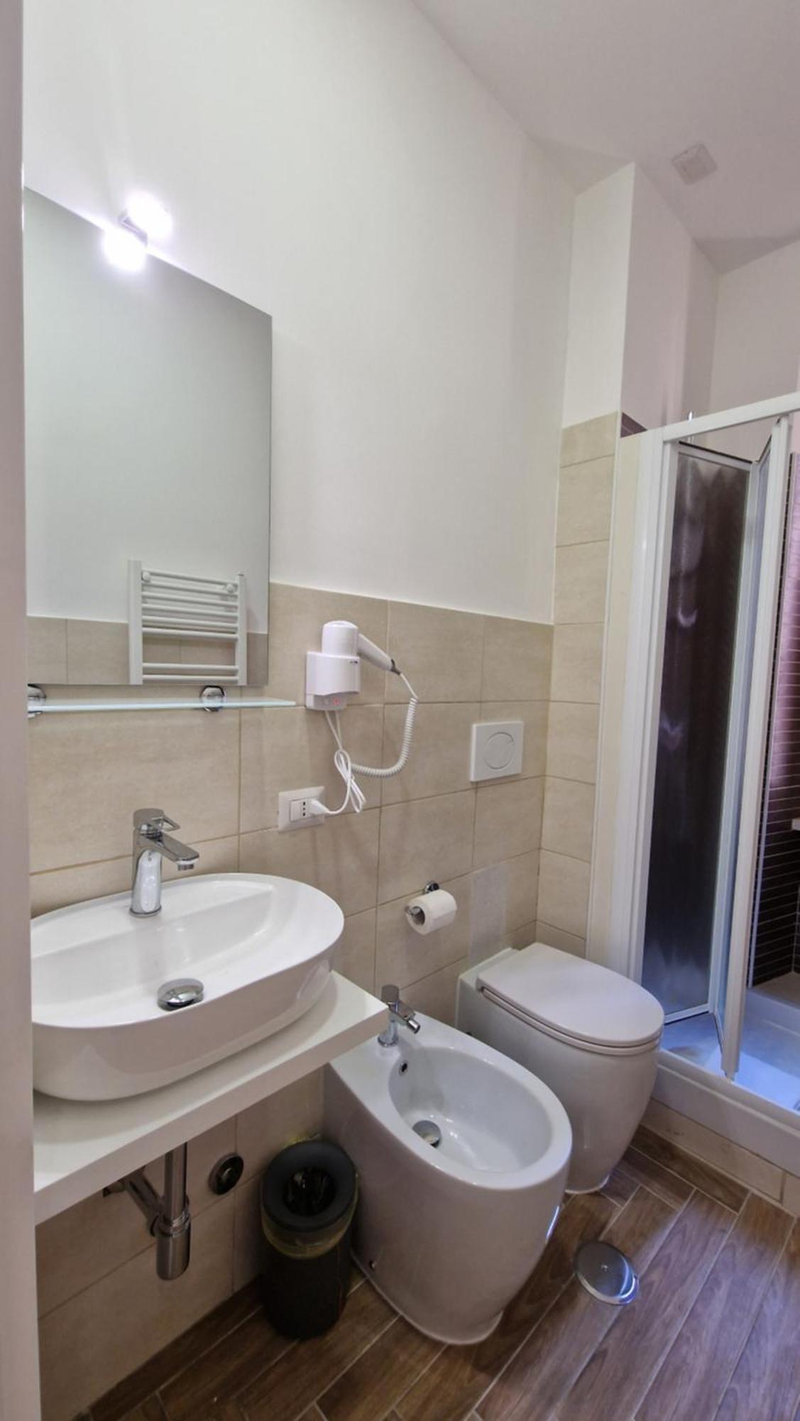 Susy'S Guest House - Room Spagna Roma Dış mekan fotoğraf
